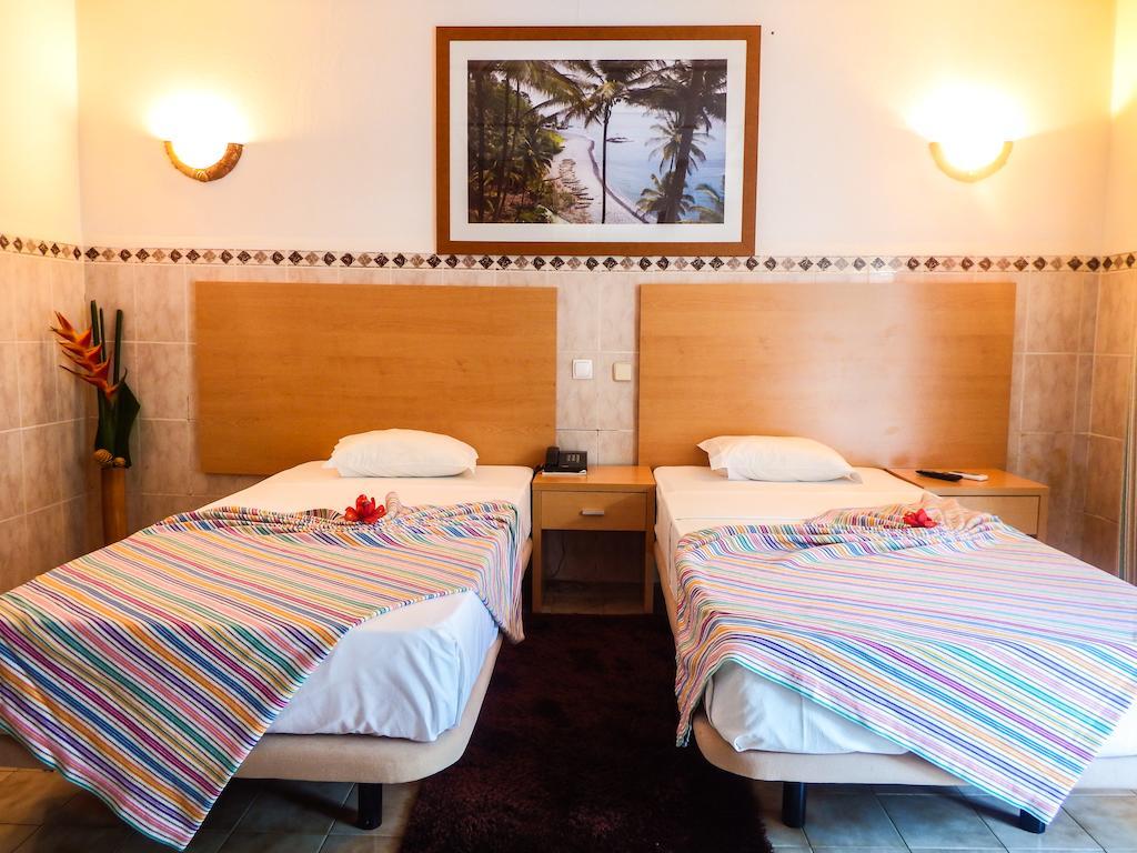 Hotel Avenida Sao Tome Bilik gambar